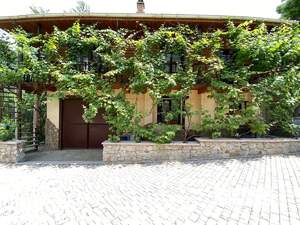 Дом 250м&sup2;, 2-этажный, посуточно, 