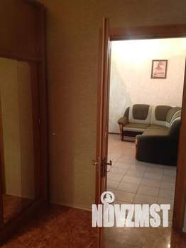 Дом 70м&sup2;, 3-этажный, посуточно, 