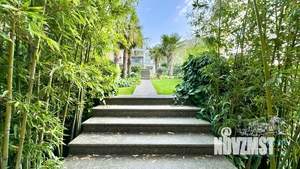 Дом 400м&sup2;, 2-этажный, посуточно, 