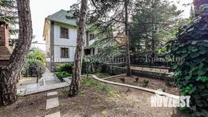 Дом 350м&sup2;, 3-этажный, посуточно, 