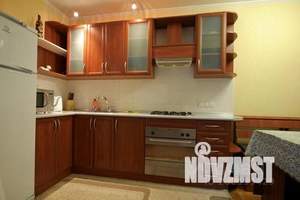 Дом 150м&sup2;, 3-этажный, посуточно, 