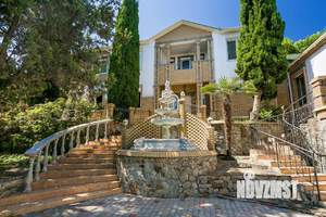 Дом 400м&sup2;, 2-этажный, посуточно, 