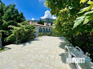 Дом 300м&sup2;, 2-этажный, посуточно, 