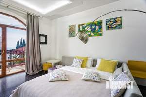 Дом 300м&sup2;, 3-этажный, посуточно, 