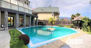 Дом 370м&sup2;, 2-этажный, посуточно, 