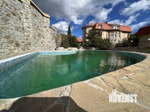 Дом 950м², 2-этажный, посуточно, 