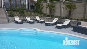 Дом 350м&sup2;, 3-этажный, посуточно, 