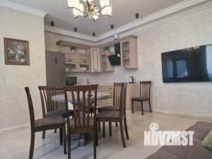 Дом 50м&sup2;, 3-этажный, посуточно, 