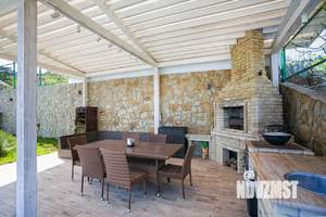 Дом 400м&sup2;, 3-этажный, посуточно, 