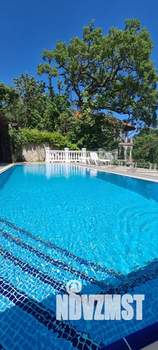 Дом 380м&sup2;, 3-этажный, посуточно, 