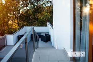 Дом 350м&sup2;, 3-этажный, посуточно, 