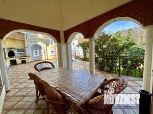 Дом 550м&sup2;, 4-этажный, посуточно, 