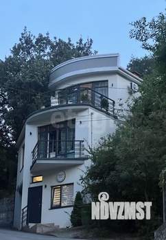 Дом 174м², 3-этажный, на длительный срок, 