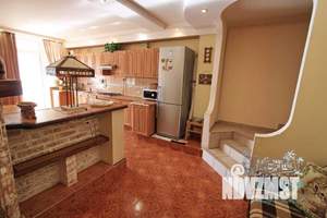 Дом 216м&sup2;, 2-этажный, посуточно, 