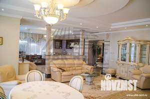 Дом 590м&sup2;, 3-этажный, посуточно, 