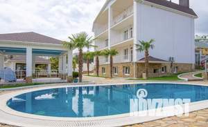 Дом 450м&sup2;, 4-этажный, посуточно, 