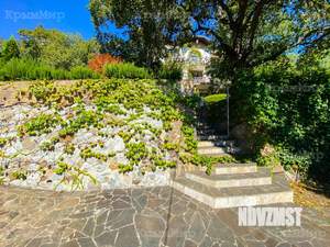 Дом 350м&sup2;, 3-этажный, посуточно, 