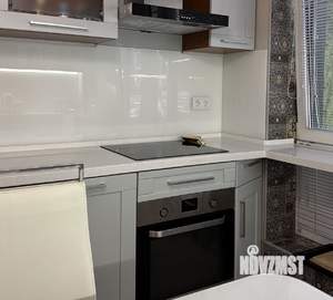 Таунхаус 275м², 3-этажный, на длительный срок, 