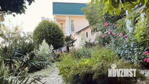 Дом 240м&sup2;, 3-этажный, посуточно, 