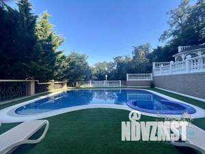 Дом 450м&sup2;, 4-этажный, посуточно, 