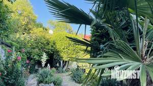 Дом 240м&sup2;, 3-этажный, посуточно, 