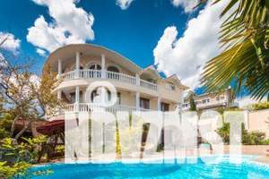 Дом 140м², 3-этажный, посуточно, 