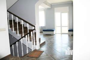 Дом 343м&sup2;, 3-этажный, посуточно, 