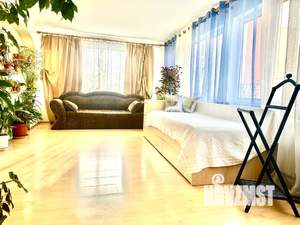 Дом 70м&sup2;, 3-этажный, посуточно, 