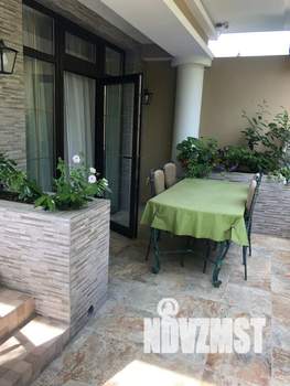 Дом 16м&sup2;, 2-этажный, посуточно, 