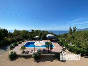 Дом 450м&sup2;, 3-этажный, посуточно, 