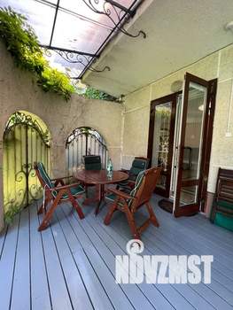 Дом 290м&sup2;, 2-этажный, посуточно, 