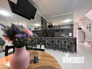 Дом 40м&sup2;, 2-этажный, посуточно, 