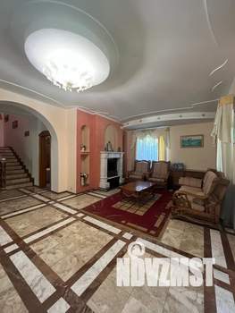 Дом 290м&sup2;, 2-этажный, посуточно, 