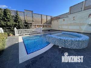 Дом 200м&sup2;, 3-этажный, посуточно, 