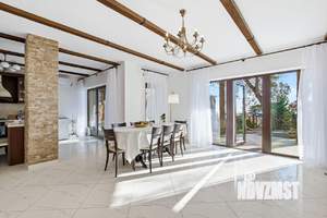 Дом 330м&sup2;, 3-этажный, посуточно, 