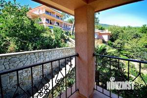 Дом 100м², 2-этажный, на длительный срок, 