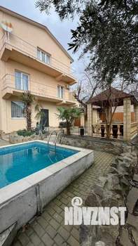 Дом 180м&sup2;, 3-этажный, посуточно, 