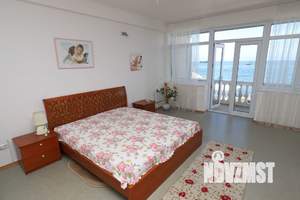 Дом 210м&sup2;, 4-этажный, посуточно, 