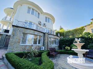 Дом 380м&sup2;, 3-этажный, на длительный срок, 