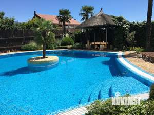 Дом 420м&sup2;, 3-этажный, посуточно, 