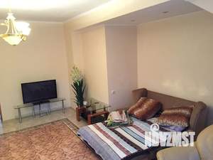 Дом 90м&sup2;, 3-этажный, посуточно, 