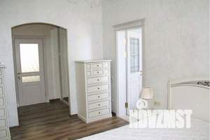 Дом 343м&sup2;, 3-этажный, посуточно, 