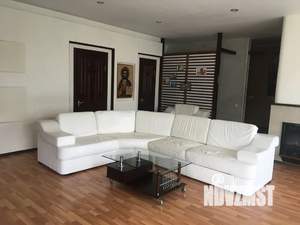 Дом 220м&sup2;, 2-этажный, посуточно, 