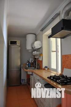 Дом 80м&sup2;, 3-этажный, посуточно, 