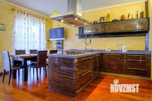 Дом 320м², 2-этажный, посуточно, 