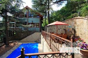 Дом 250м&sup2;, 2-этажный, посуточно, 