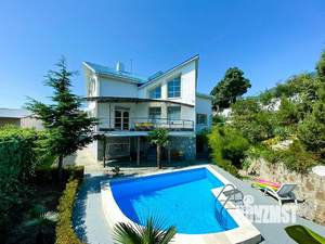 Дом 350м&sup2;, 2-этажный, посуточно, 