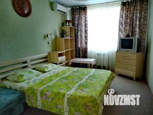 Дом 68м&sup2;, 3-этажный, посуточно, 