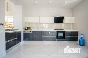 Дом 440м², 2-этажный, посуточно, 
