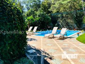 Дом 250м&sup2;, 3-этажный, посуточно, 